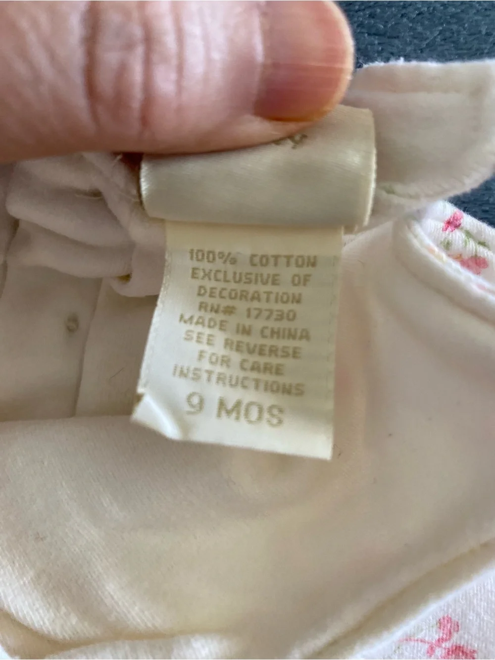 Vintage Y2K Disney Winnie the Pooh Cream Floral Baby Girl Romper, size 9 months